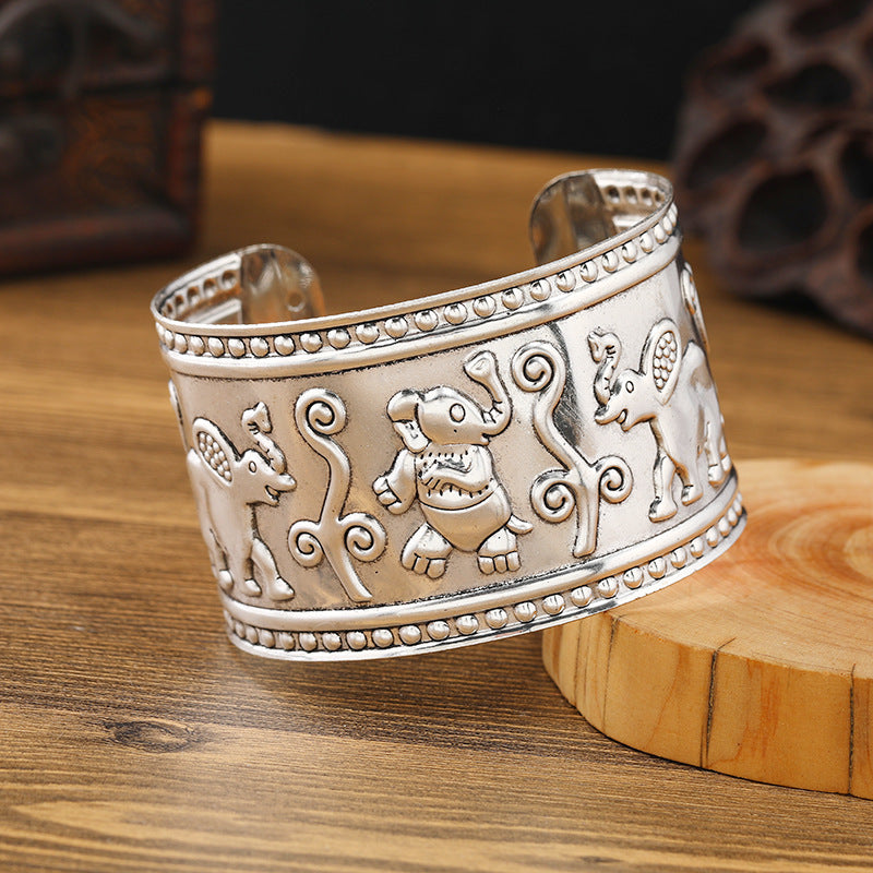 WholesaleCarved Pattern Bohemian Bracelet