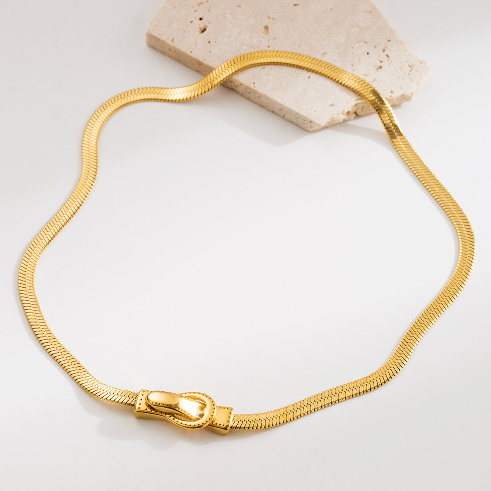 Wholesale Snake Bone Chain Necklace Zircon Pendant Electroplated Alloy Magnetic Clasp Women S Collarbone Jewelry Boutique Resale Gift
