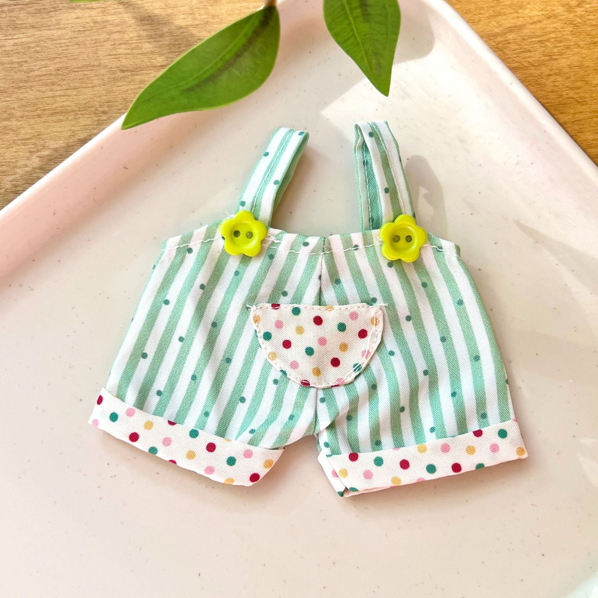 Wholesale Cute baby clothes pantsand Doll Accessories