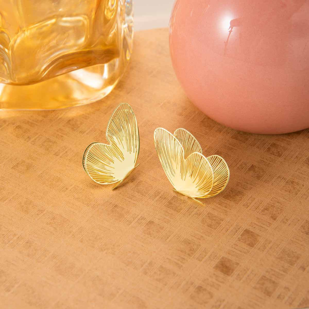 Wholesale Retro high-end ear needle hollow butterfly earrings