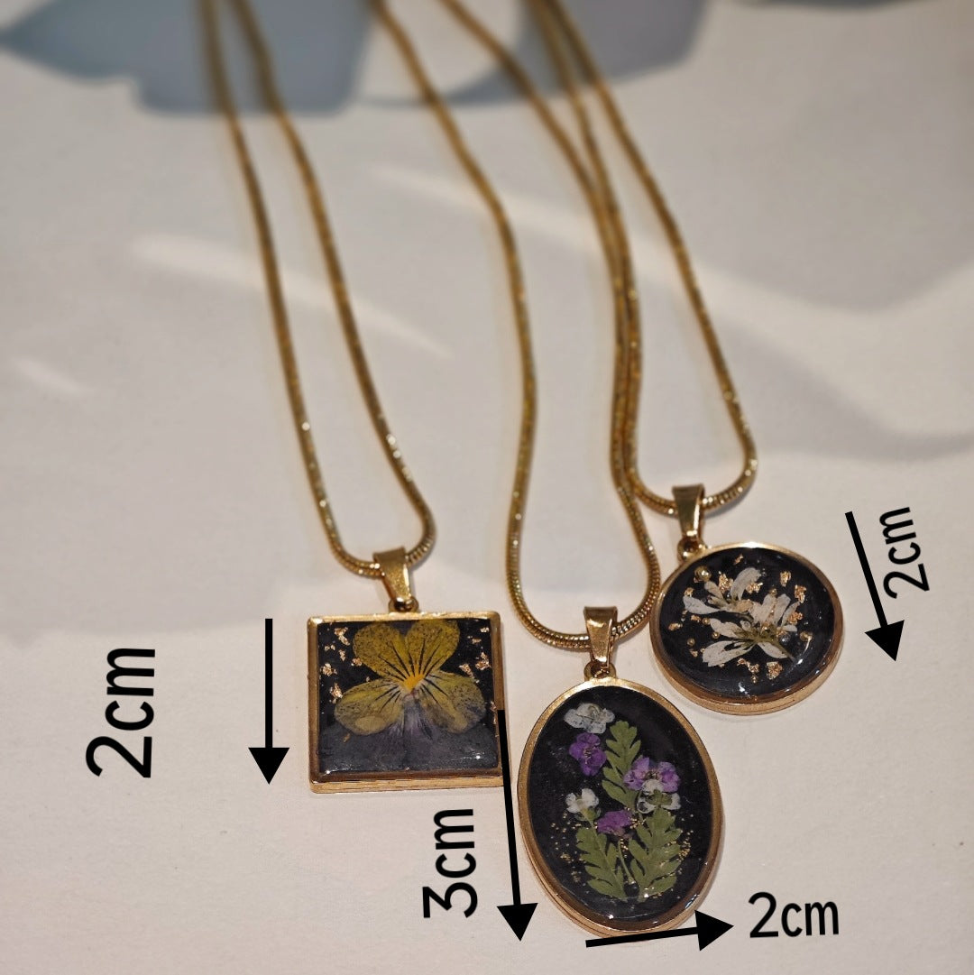 Wholesale Mysterious Black Gold Foil Dried Flower Necklace
