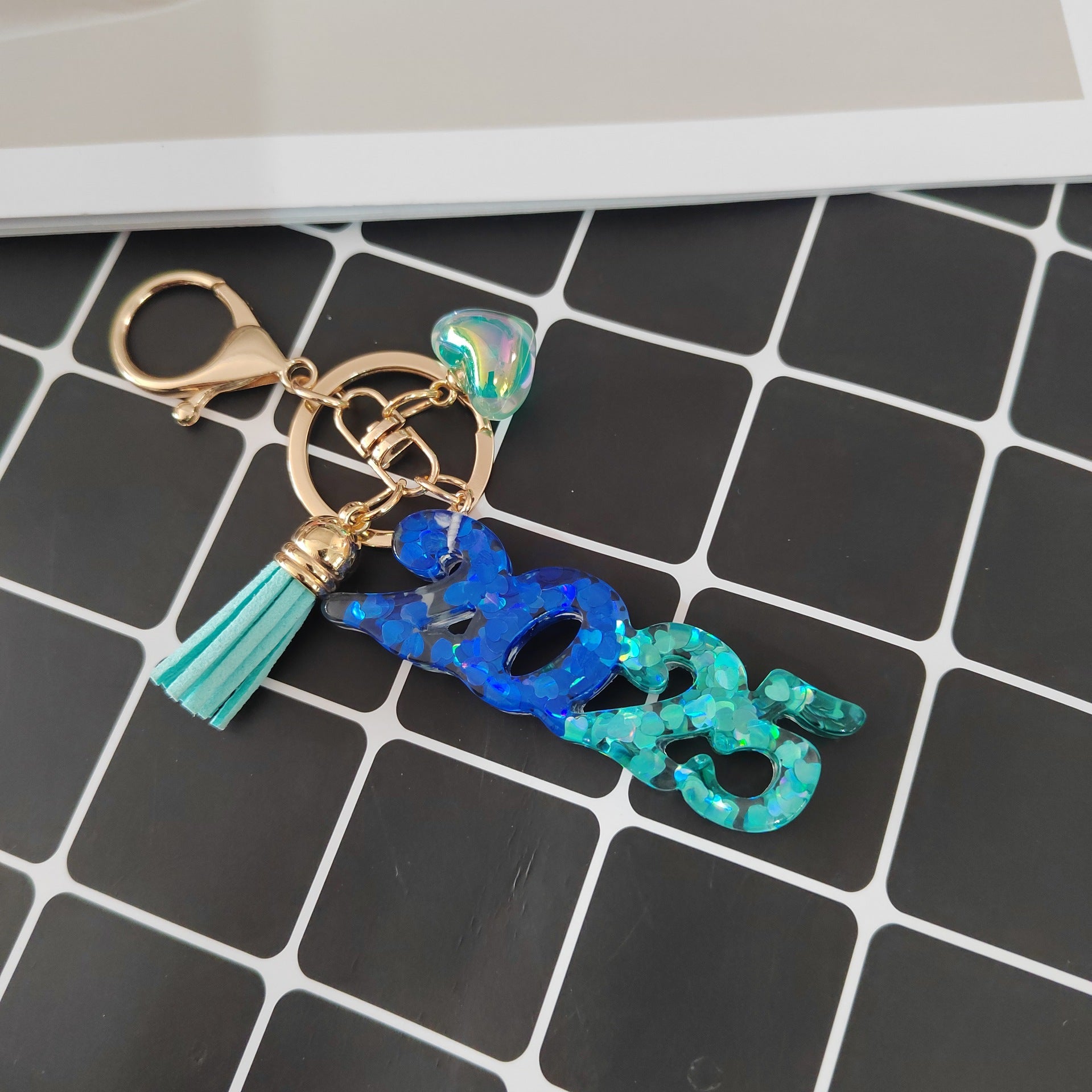 Wholesale Resin  digital creative accessories popular love hanging sequins mixed color keychain
