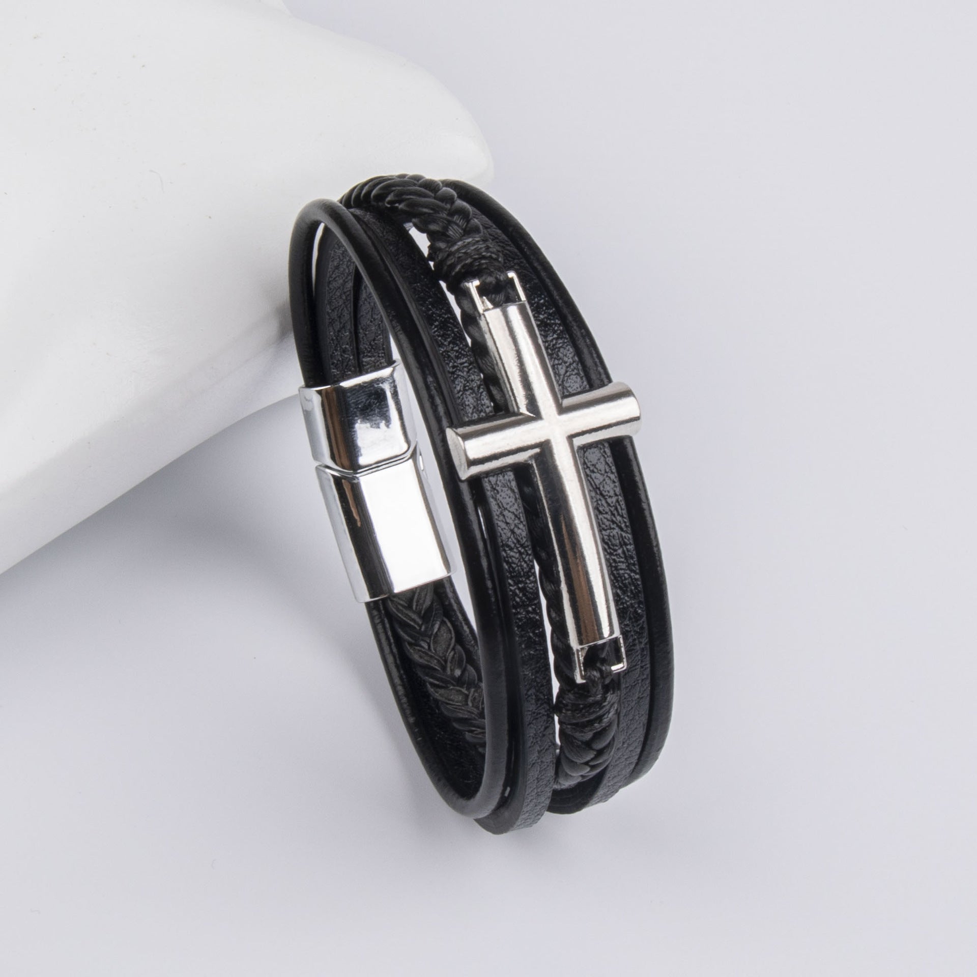 Wholesale Vintage alloy cross accessory magnet buckle leather bracelet