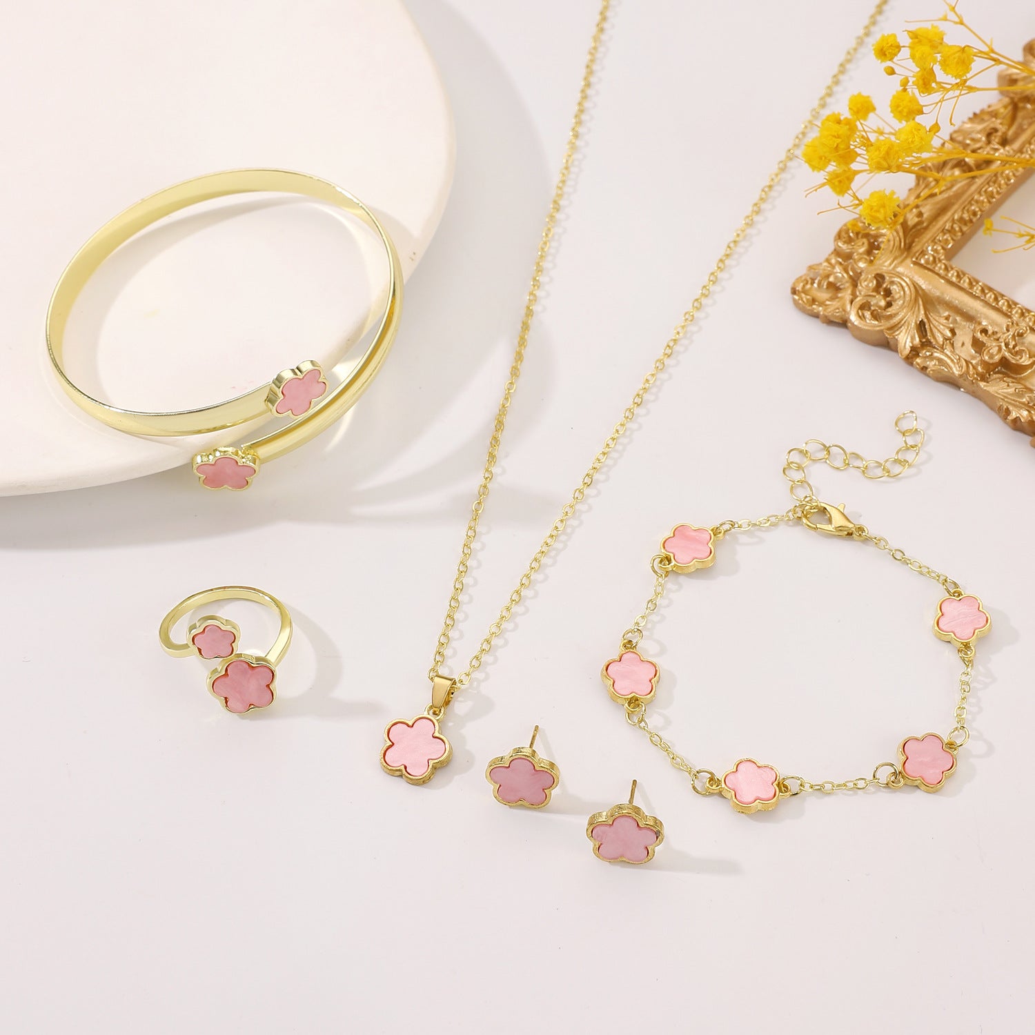 Wholesale 5pcs Clover Bracelet Bracelet Stud Earrings Necklace Ring Women's Jewelry Set