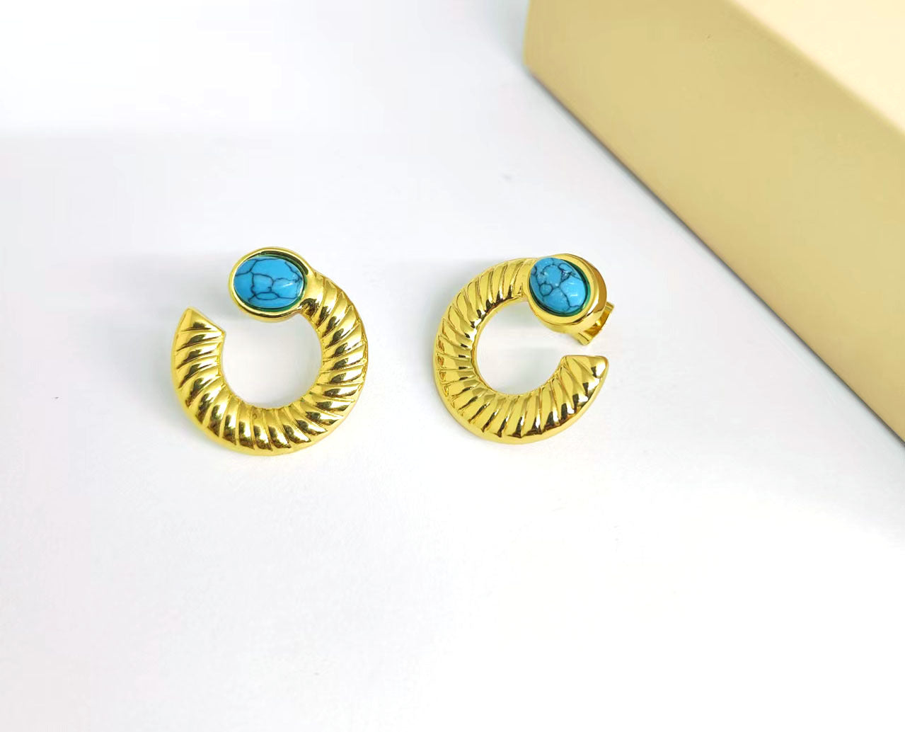 Wholesale All-Match Stainless Steel Retro Artistic Court Style Earrings
