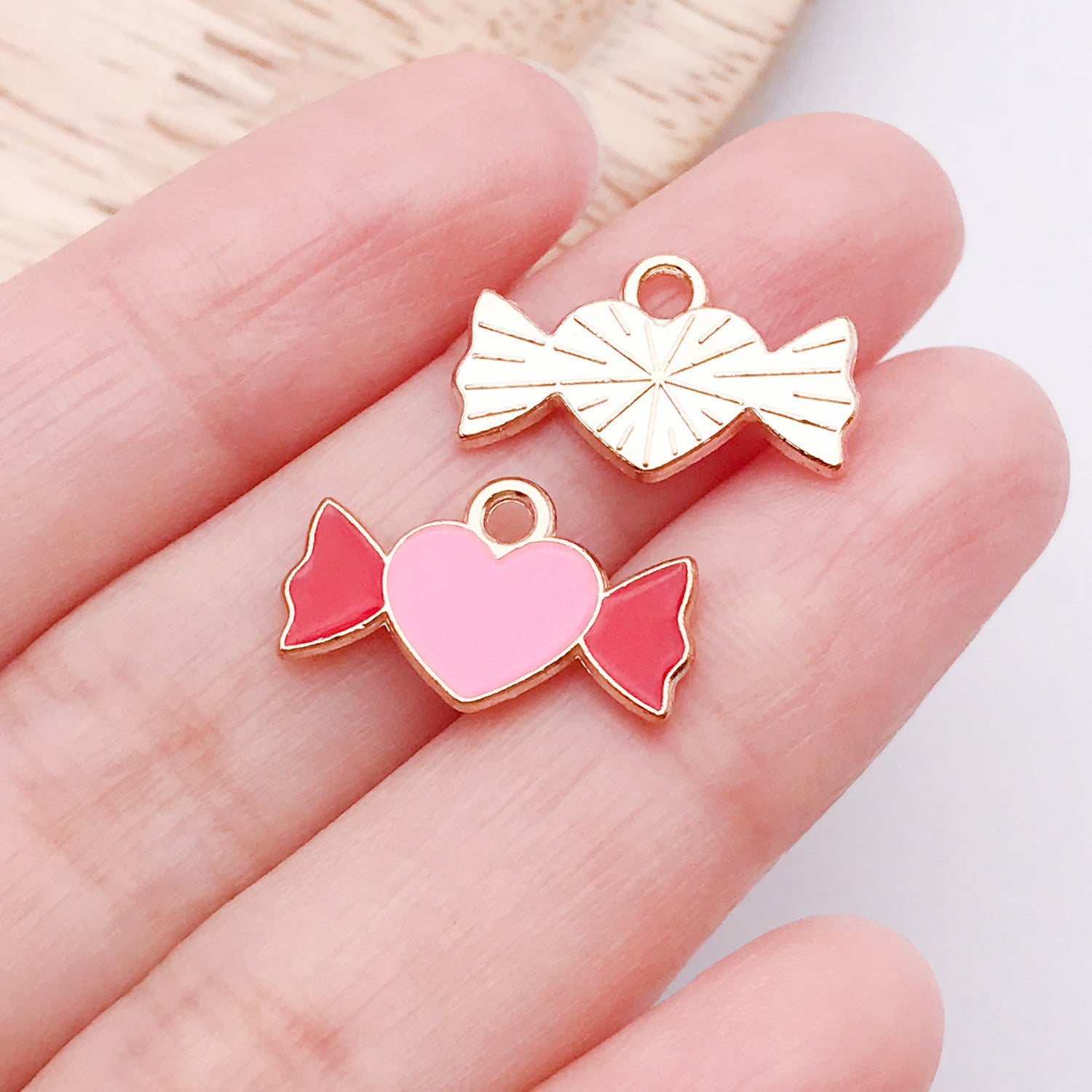 Wholesale Valentine' s Day Love Variety Cartoon Jewelry Accessories Pendant