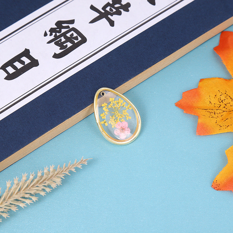 Wholesale New 10pcs/pack Creative Dried Flower Drop Glue Pendant Round Sunflower Lace Non-petal Flower Jewelry Earrings Accessories