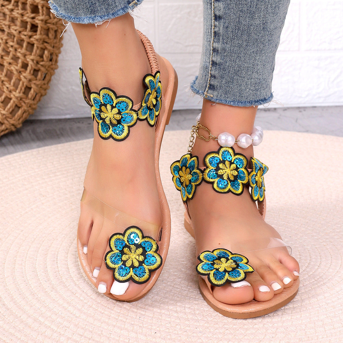 Wholesale Large Size Floral Flat Thong Sandals