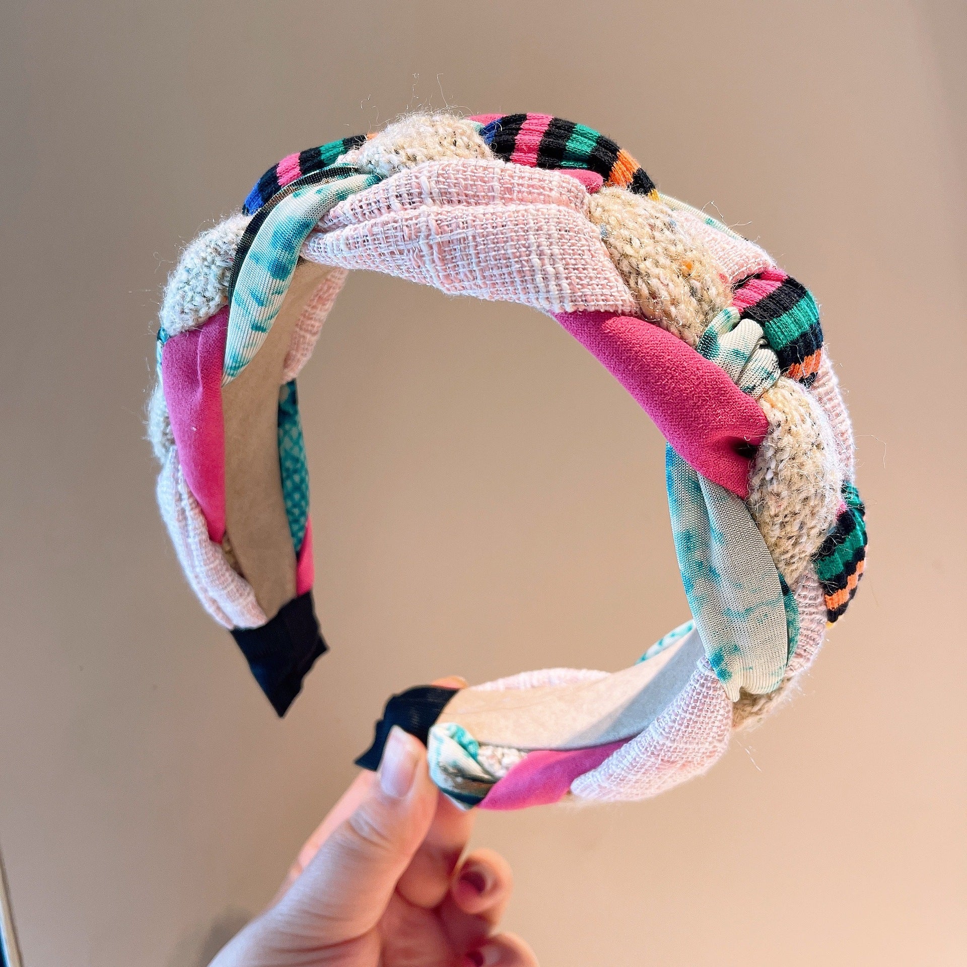 Wholesale Winter Hand-woven Contrasting Color Wide-brimmed Headbands