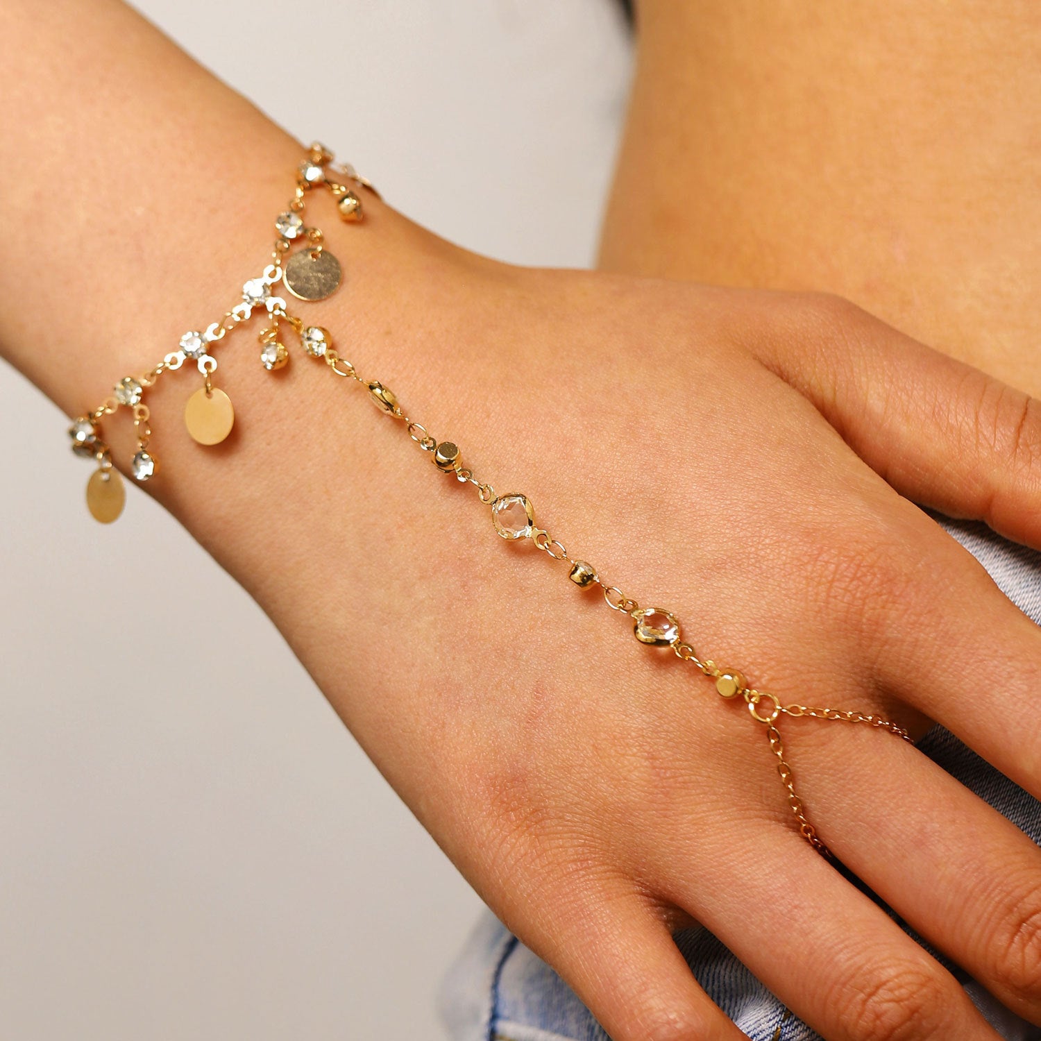 Wholesale Sequin Tassel Rhinestone Finger Chain Hand Jewelry For Women Stylish Everyday Fashion Accessory