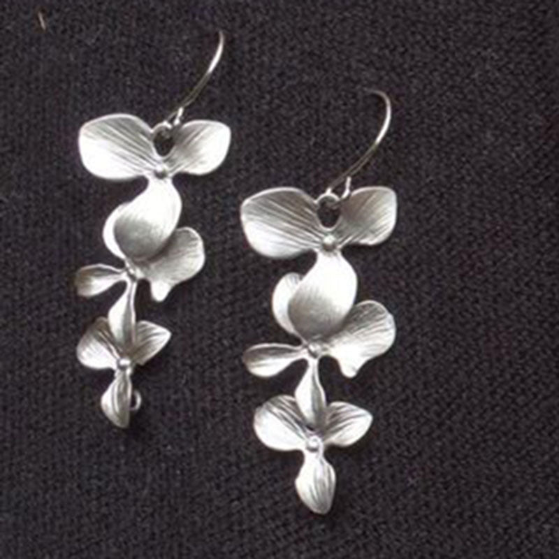 Wholesale Plant Flower Clavicle Chain Silver Petal Necklace Earring Set