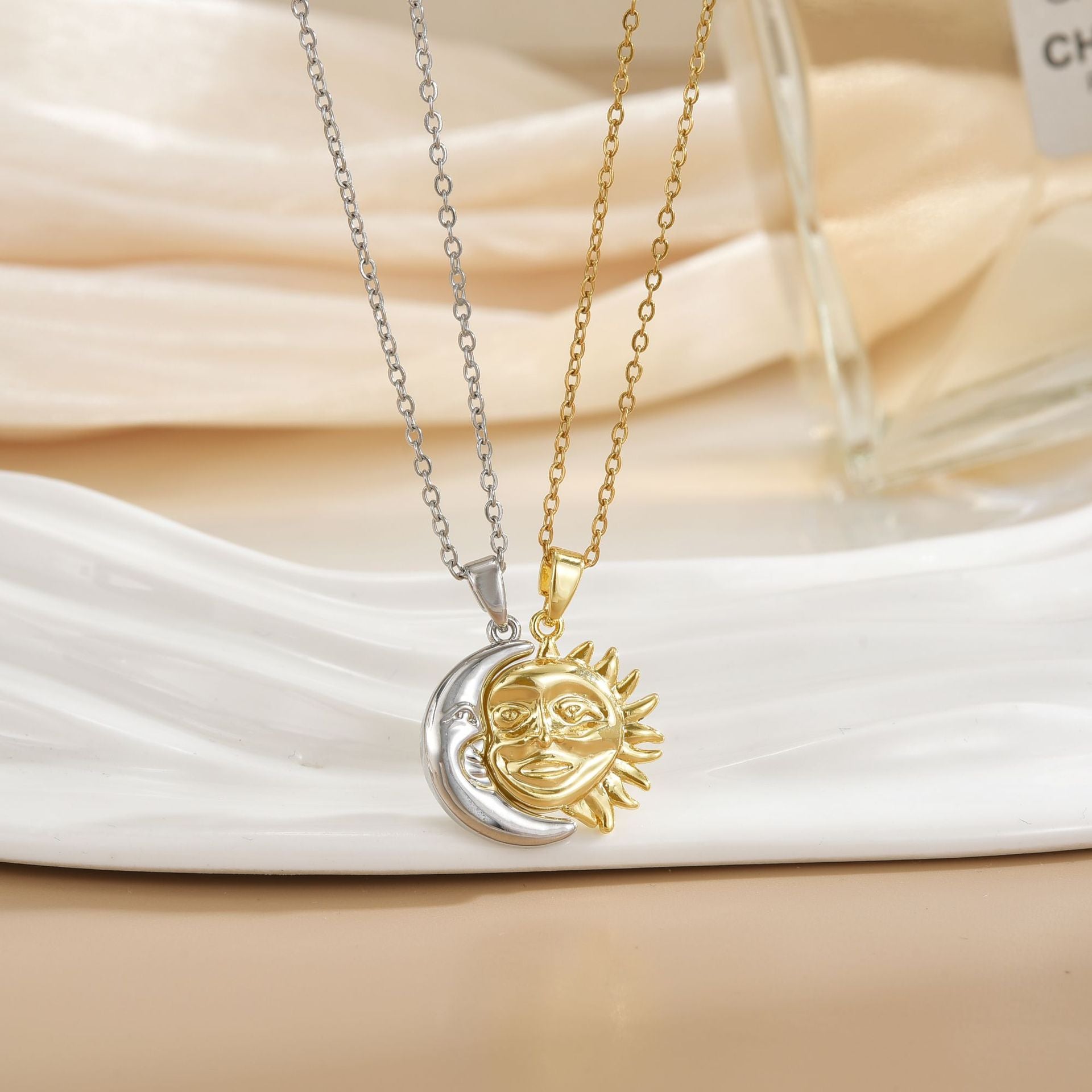 Wholesale Magnetic Sun Moon Titanium Steel Necklace