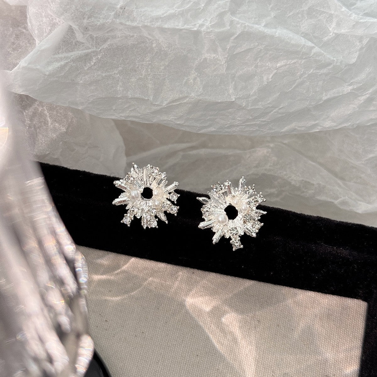 Wholesale Blue Enamel Flower Earrings For Women Pearl Accent Fashion Jewelry Accessory Party Casual Wear Resale