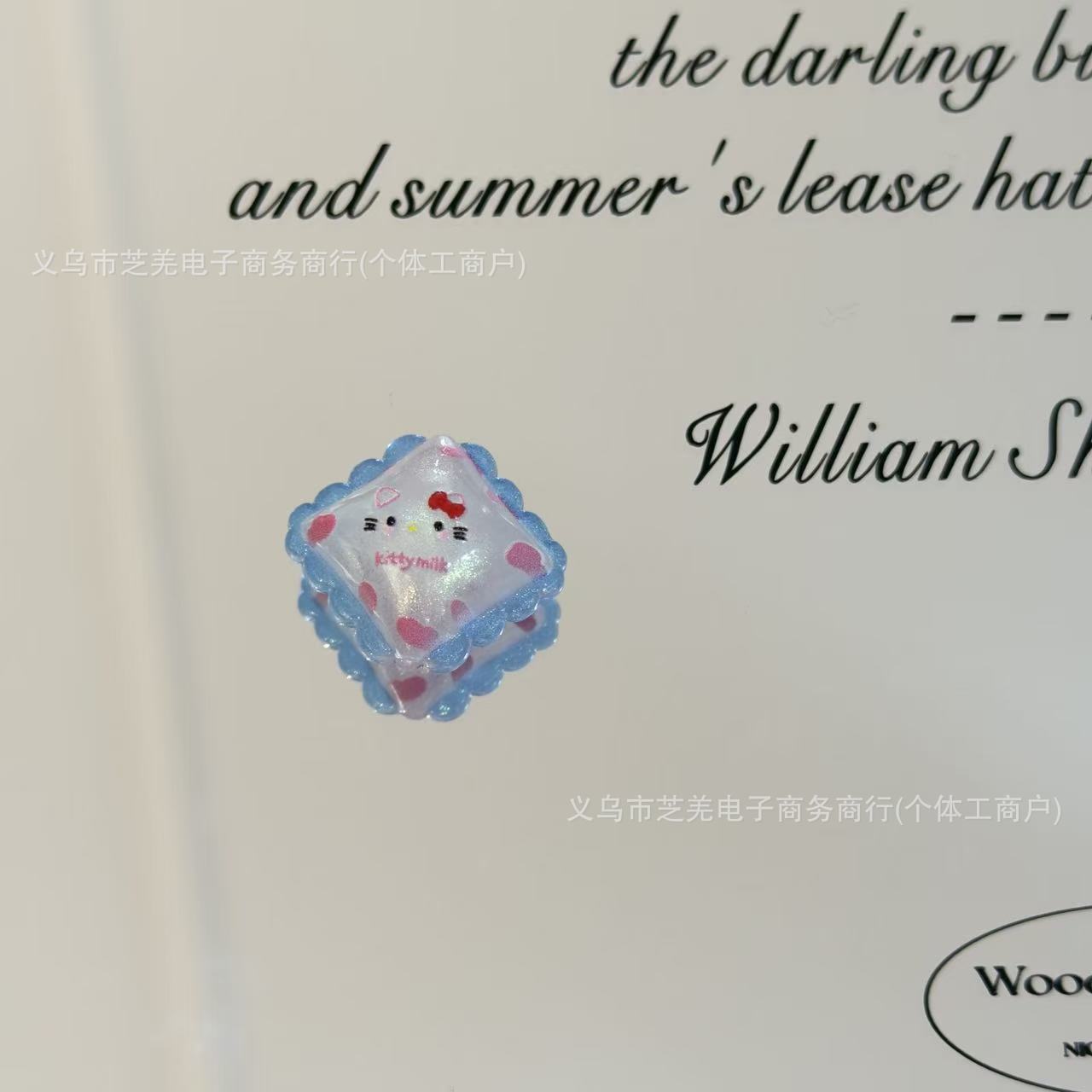 Wholesale 10pcs Cartoon Fine Sparkling Lace Diagonal Pillow Acrylic Beads