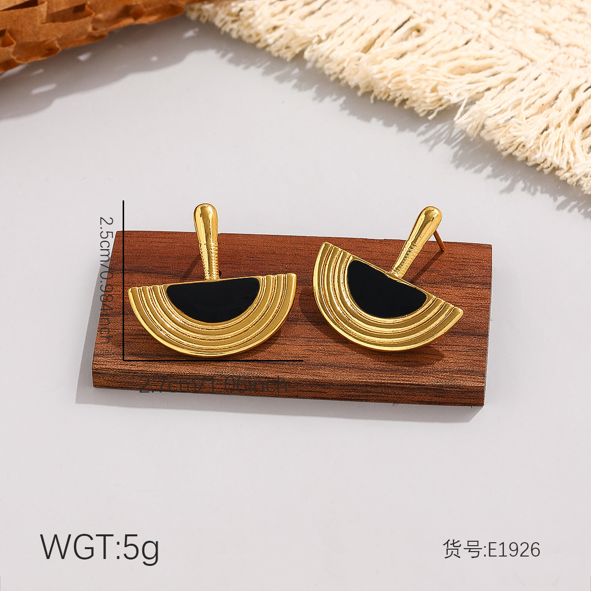 Wholesale Stainless steel stud earrings for women