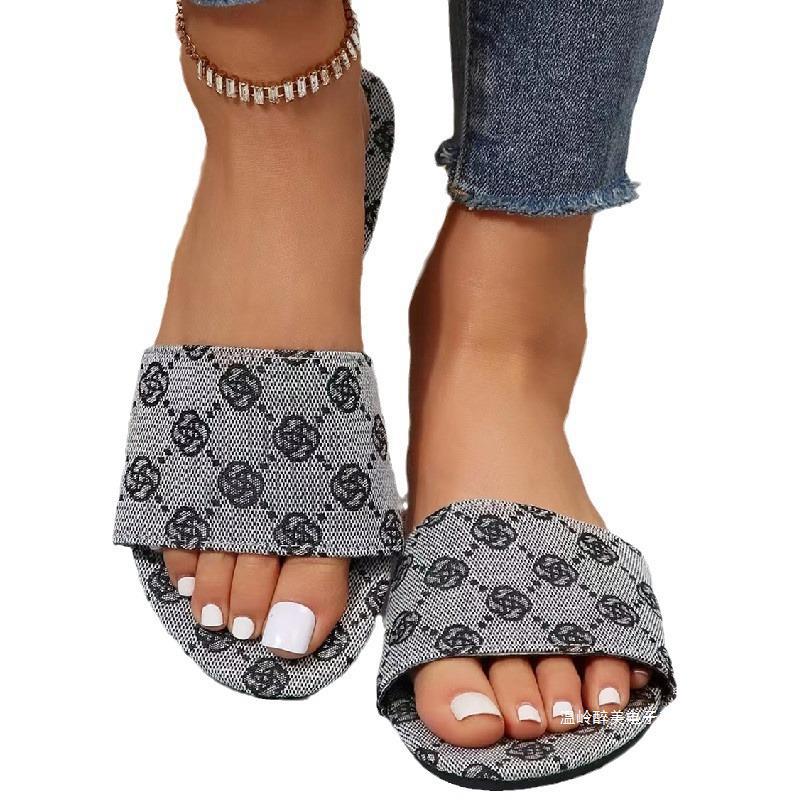 Wholesale Flat One-line Embroidered Slippers