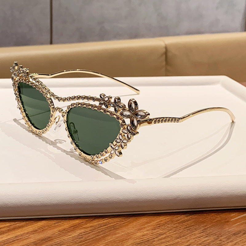 Wholesale Cat eye triangle diamond set UV resistant sunglasses