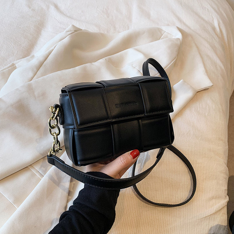 Wholesale Pink Woven PU Shoulder Bag Chain Crossbody Bag