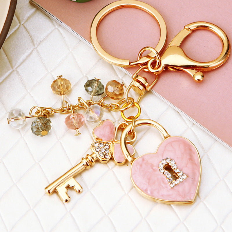 Wholesale Pink Four Leaf Clover Love Lock Keychain Rhinestone Inlaid Metal Car Key Ring Fashion Accessory Gift