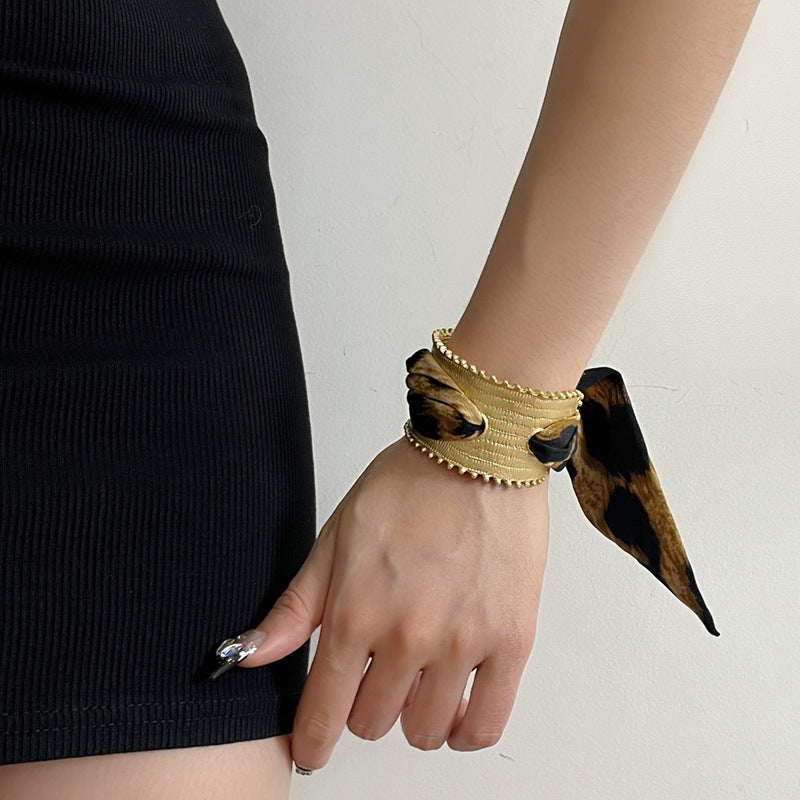 Wholesale Retro vintage style gold silk scarf open wide bracelet niche exaggerated high-end Bracelet