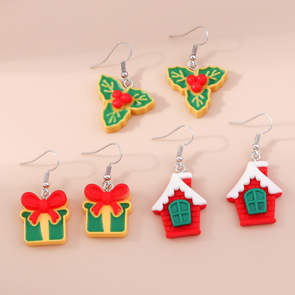 Wholesale Christmas Cartoon Cream Gum Resin Cottage Clover Plastic Earrings