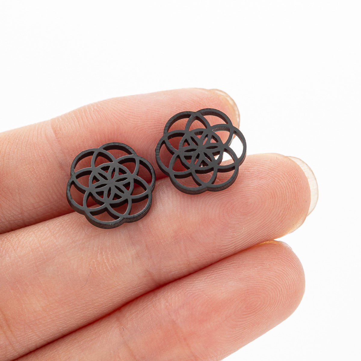 Wholesale Vintage flower earrings stainless steel round earrings