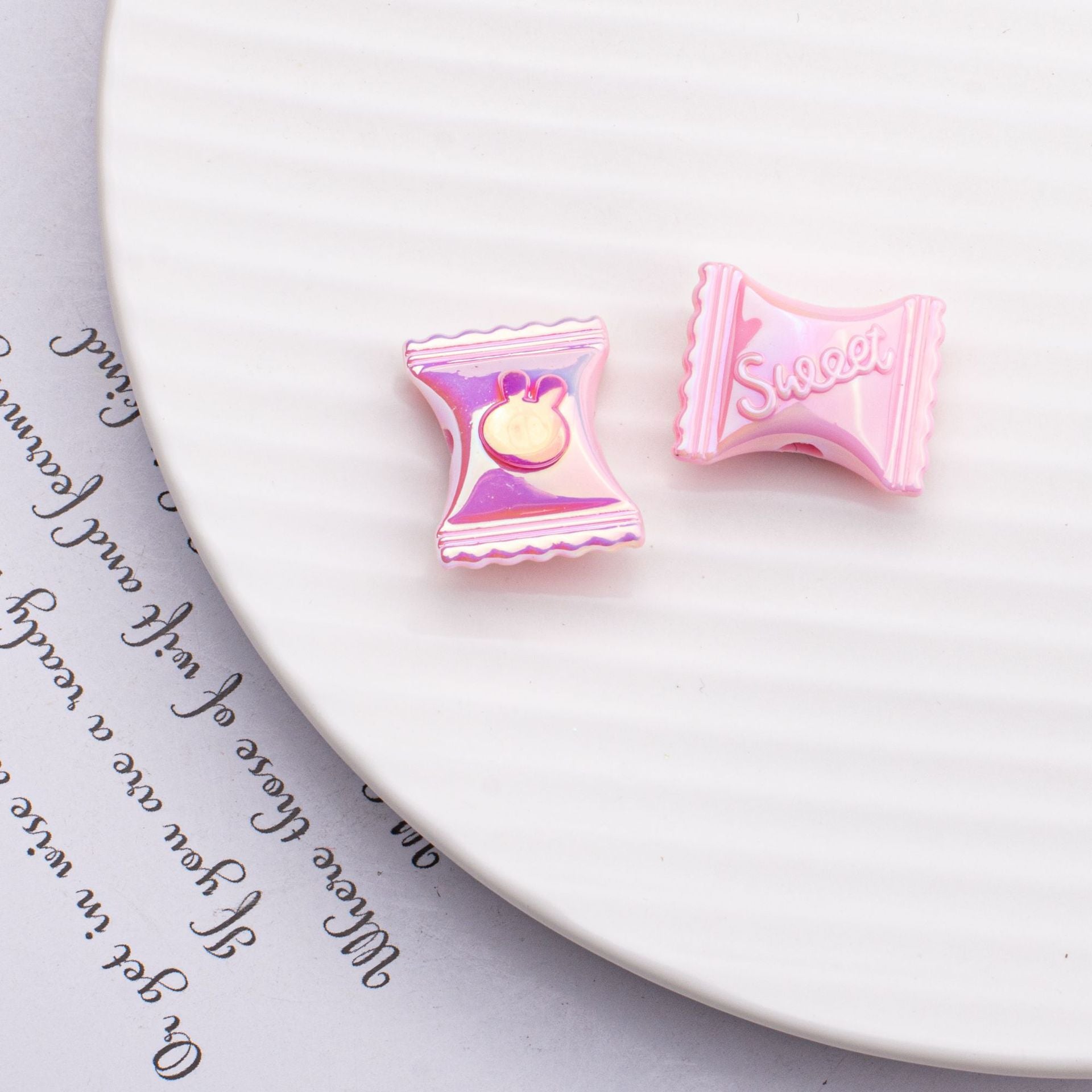 Wholesale 10PCS V-plated Two-color Bunny Candy Cross-hole Acrylic Straight Hole Beads