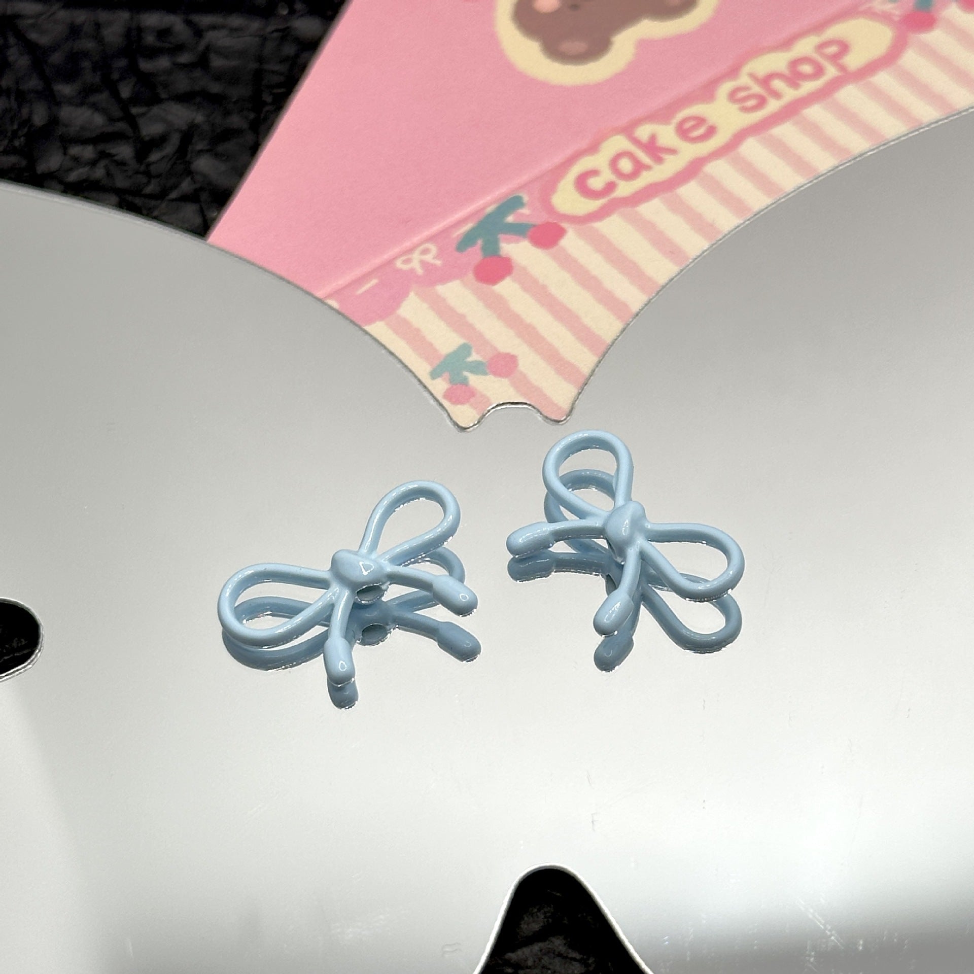 Wholesale 10pcs Cute Ins Alloy Cut Out Rope Bow Separated Beads DIY