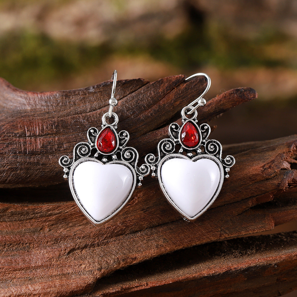 Wholesale Vintage Bohemian Vine Flower Diamond Heart Earrings