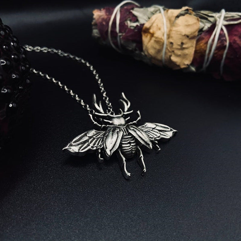 Wholesale Vintage Creative Beetle Insect Pendant Necklace