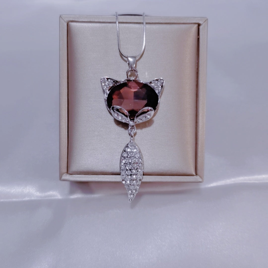 Wholesale Colored Diamond Set Animal Flash Diamond Long Necklace