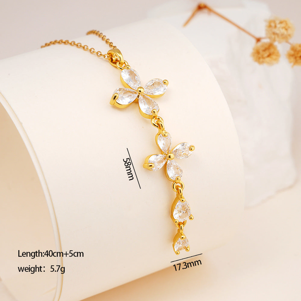 Wholesale Butterfly Flowers  Light and Luxurious Clavicle Necklace