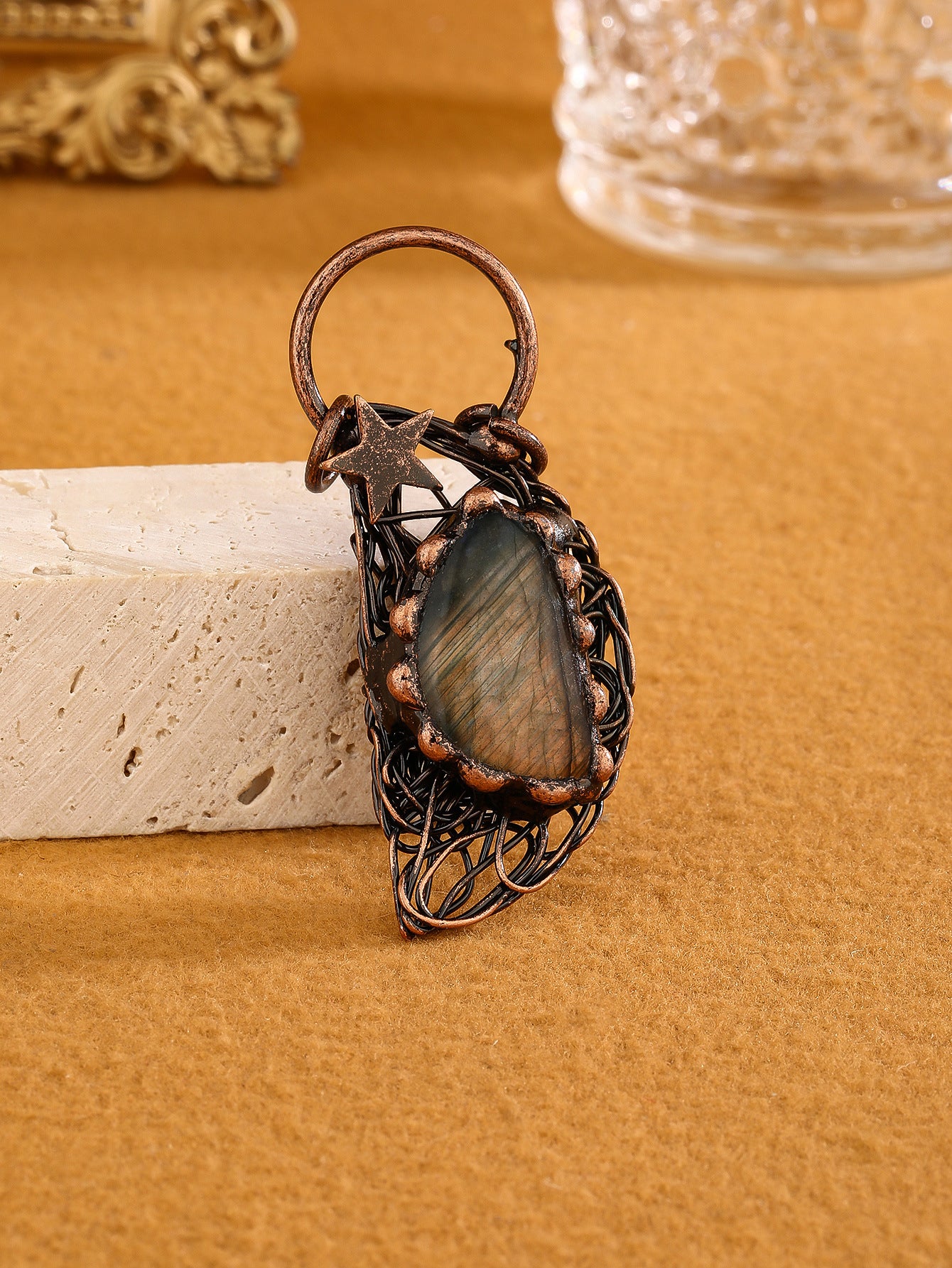 Wholesale Vintage style natural labradorite original design bronze sweater chain pendant with random shape