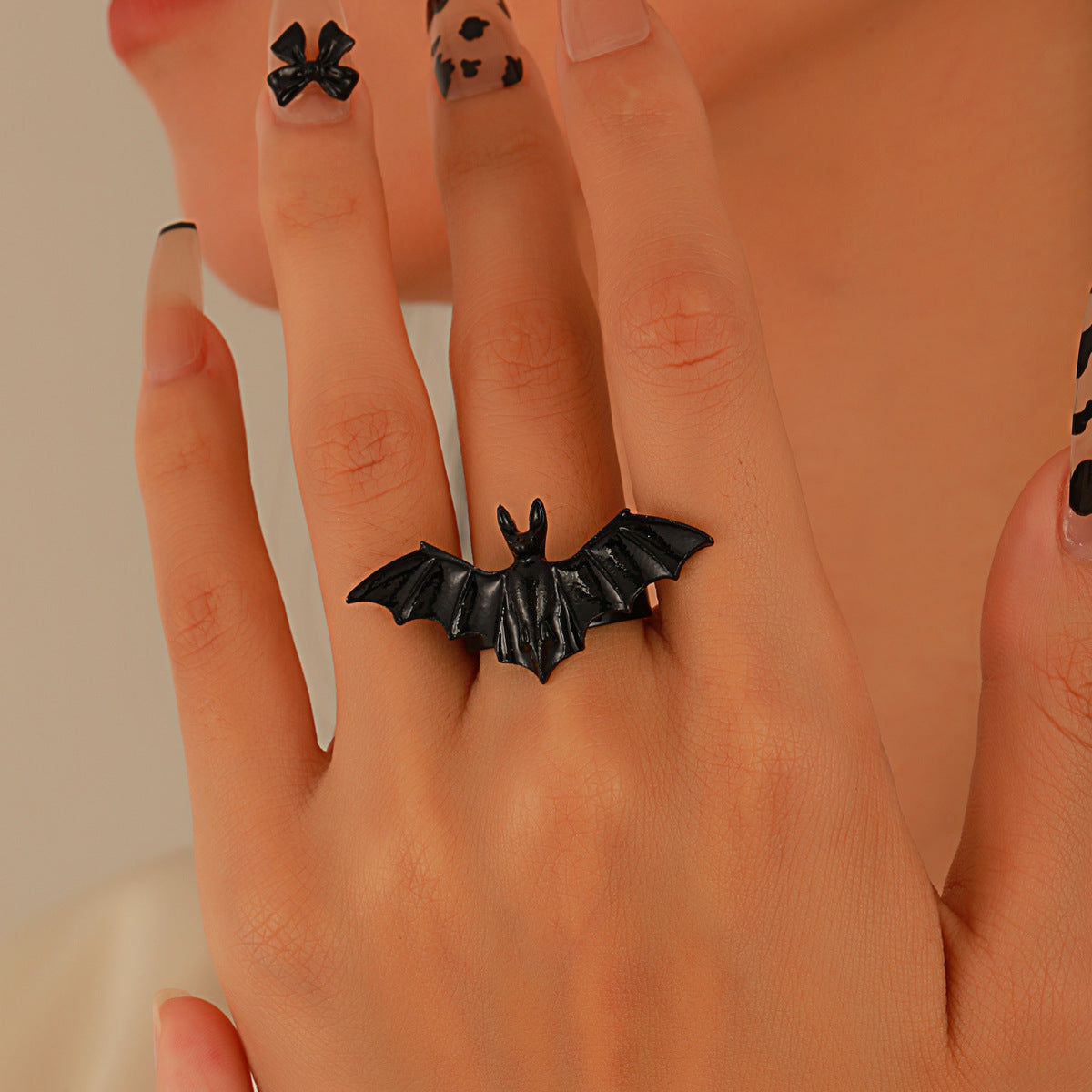 Wholesale Gothic Punk  Butterfly Bat Ring Women S Matt Black Alloy Jewelry Accessory For Boutique Resale