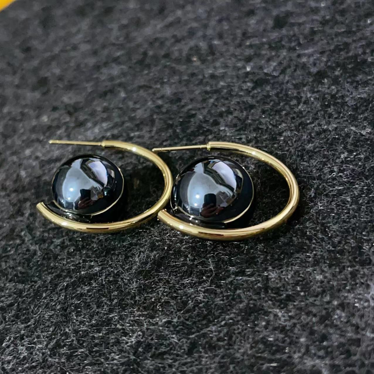 Wholesale Silver Needle 18K Gold 22MM Lacquered Large Pearl C-shaped Large Earrings