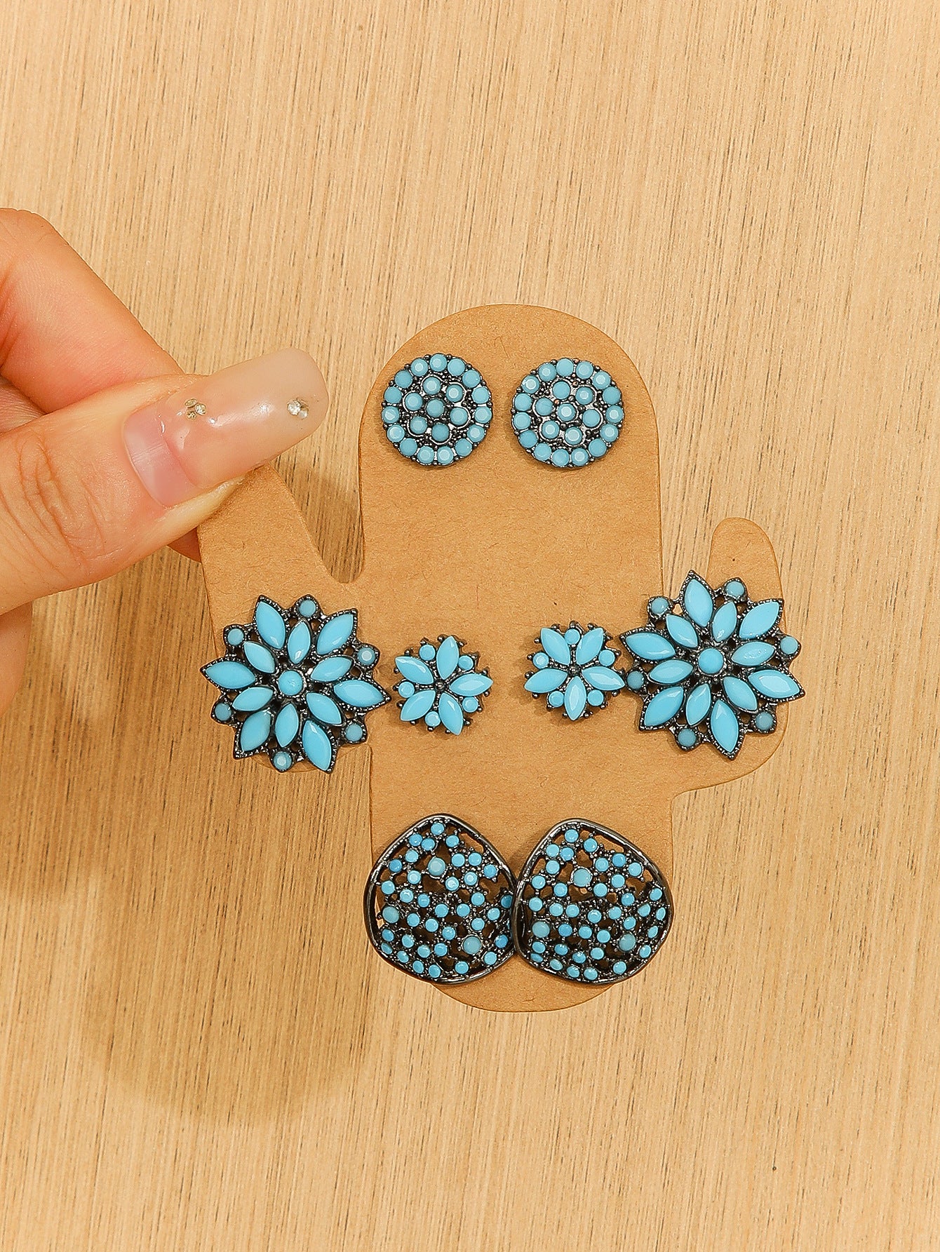 Wholesale 4 Pairs Blue Vintage Bohemian Ethnic Earrings Alloy Electroplated Stylish Jewelry Accessory For Party And Everyday Wear