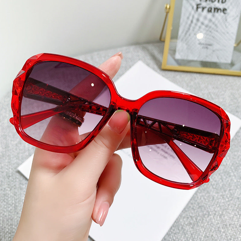 Wholesale 2025 new ladies sunglasses trendy fashion large frame sunscreen sunglasses holiday vintage sunglasses