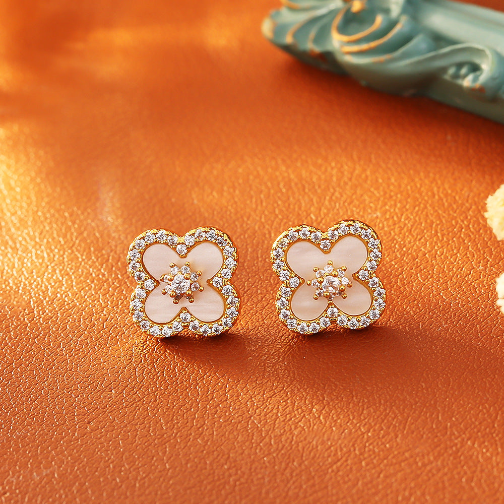 Wholesale Four leaf clover zircon sweet Blingbling Earrings