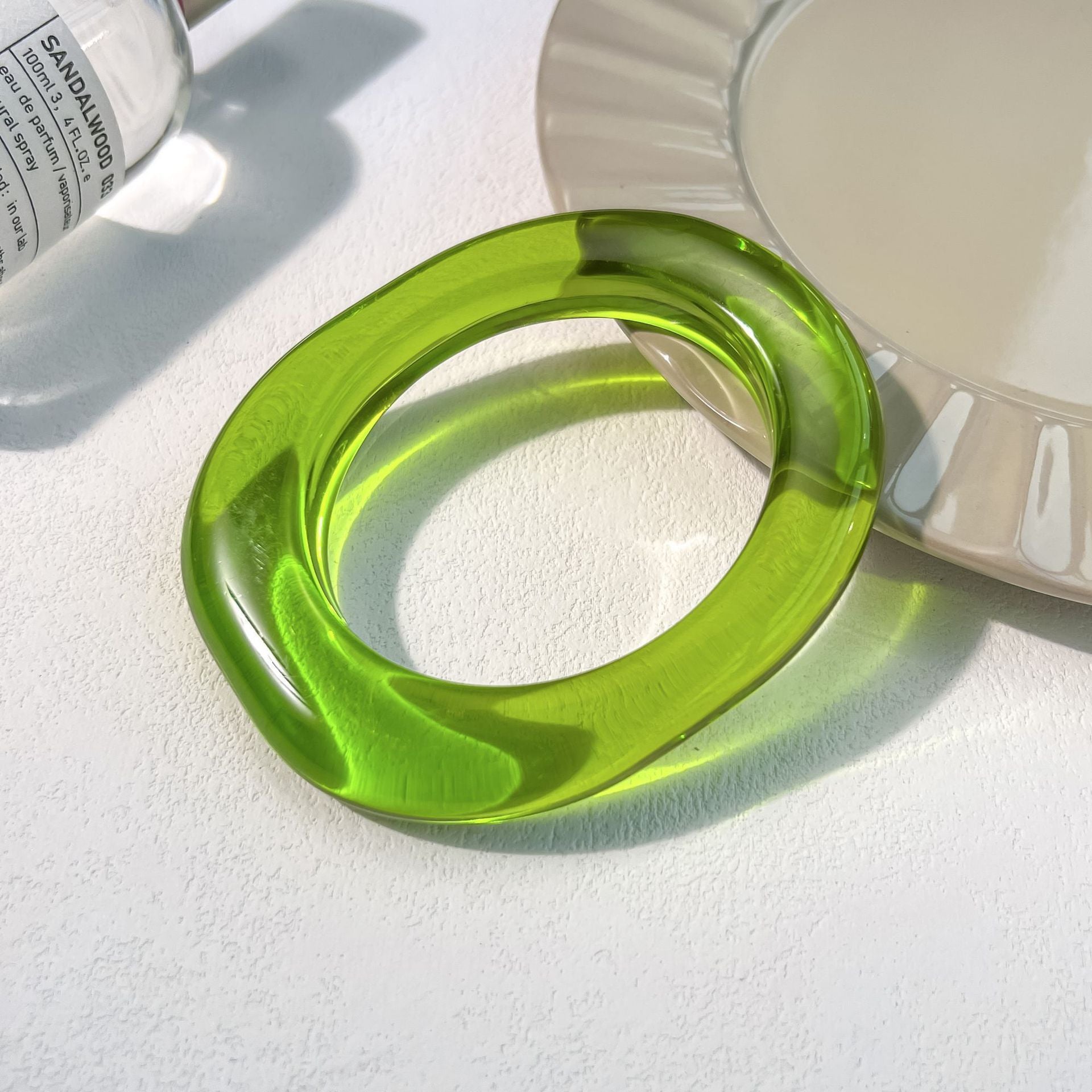 Wholesale Resin oval transparent bracelet Exaggerated design personality translucent oval fashionable bracelet