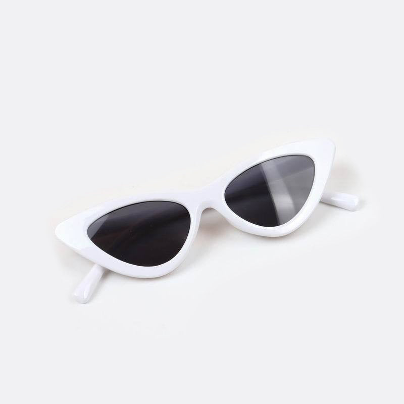 Wholesale Children's Fashion Triangle Cat's Eye Light Color Lens Sunglasses