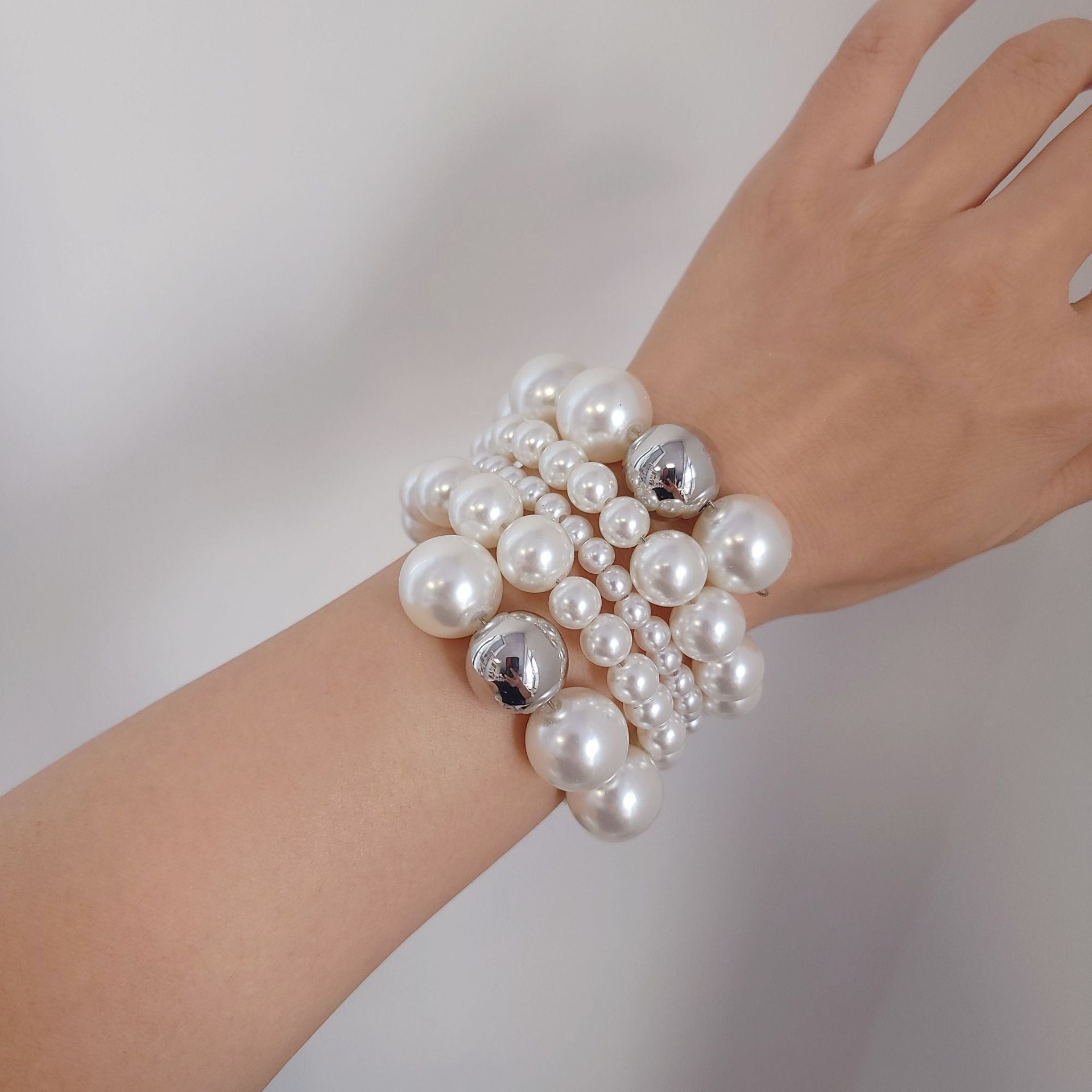 Wholesale Multi-layer Pearl Wrapped Alloy Bracelets