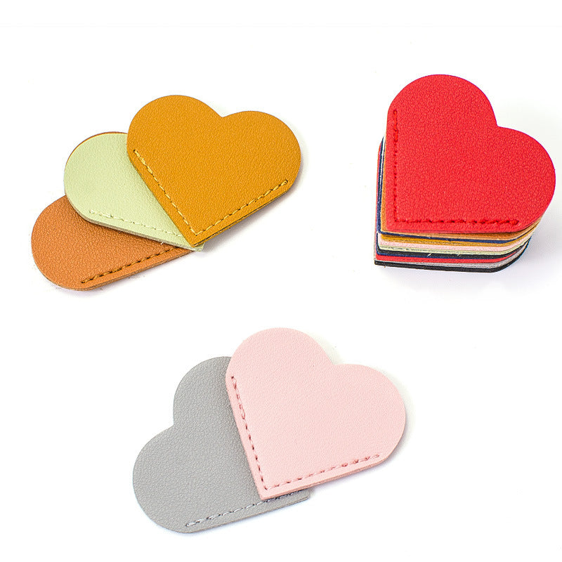 Wholesale Creative Leather Love Pu Simple Portable Book Page Holder Student Gift Heart-shaped Bookmark Book Corner Protective Cover