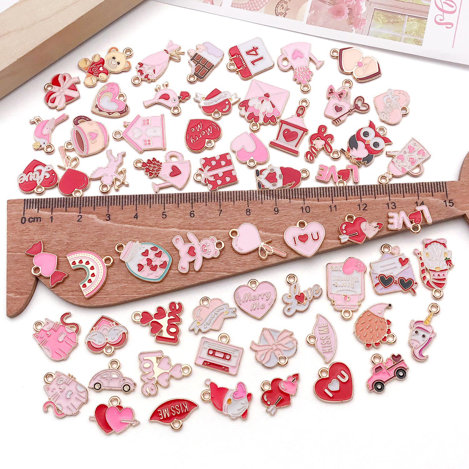 Wholesale Valentine' s Day Love Variety Cartoon Jewelry Accessories Pendant