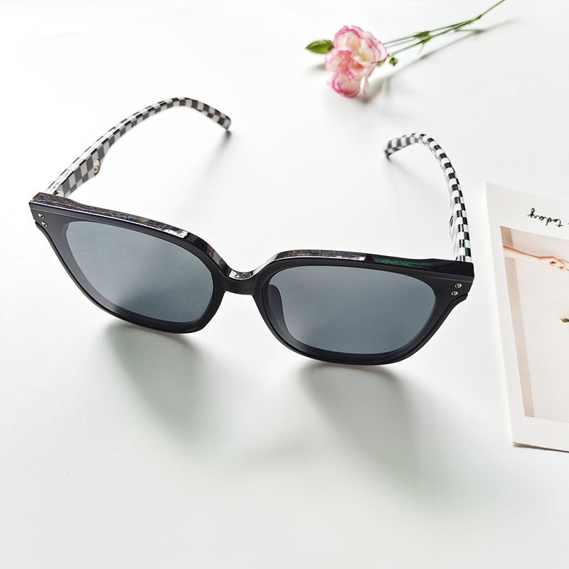 Wholesale Striped Cat Eye PC Small Frame Sunglasses