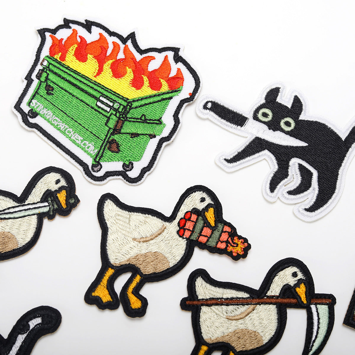 Wholesale Twill Cartoon Duck Embroidered Iron On Patches DIY Clothing Towel Applique 4 Styles Boutique Resale