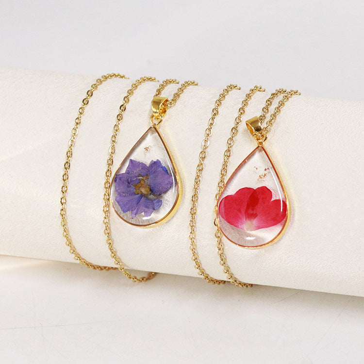 Wholesale 6pcs Drop Shaped December Flower Real Flower Resin Necklace
