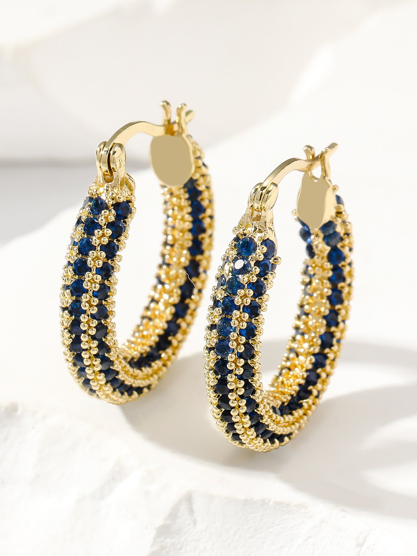 Wholesale  elegant simple fashion colorful circle earrings earrings micro inlaid zircon socialite style earrings