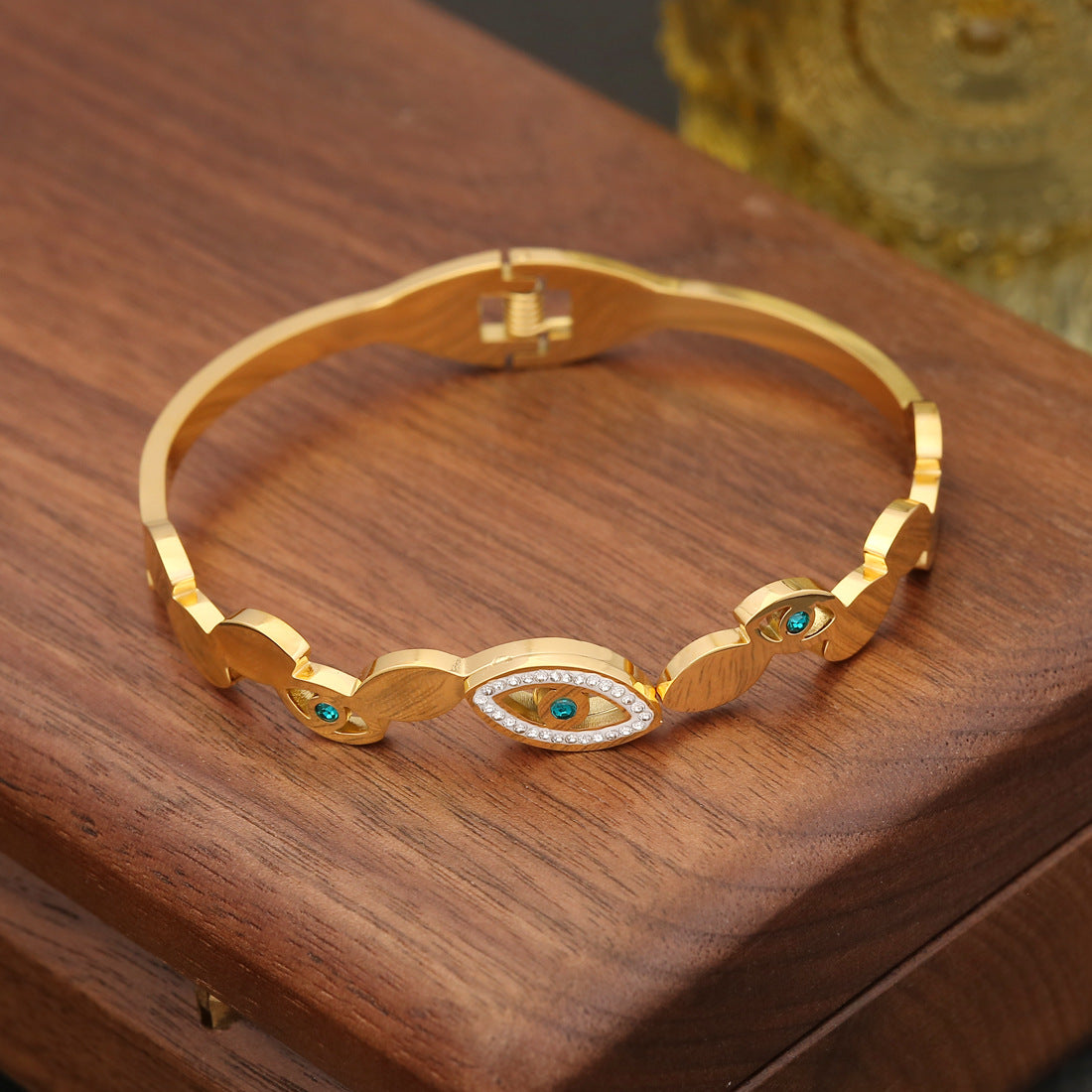 Wholesale Eye Snake Vintage Turquoise Stainless Steel Bracelet