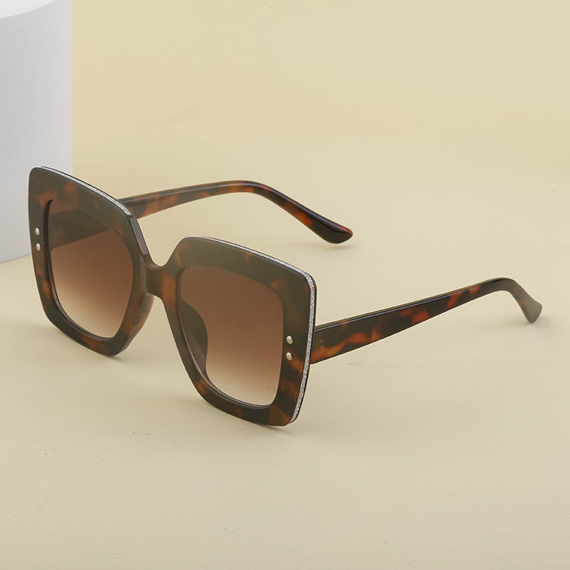 Wholesale Fashion Large Frame PC Sunglasses