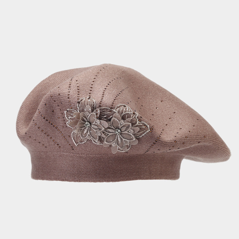Wholesale British Retro Fashion Flower Hot Diamond Knitted Winter Beret